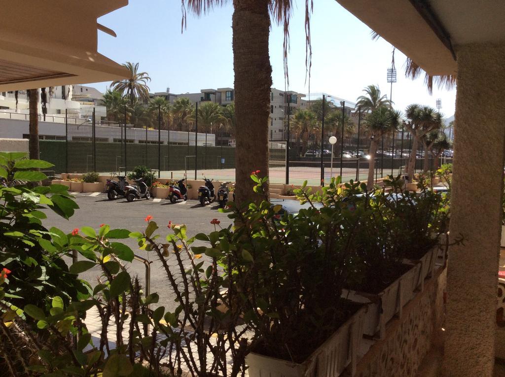 Apartment With Terrace In Playa De Las Americas Ngoại thất bức ảnh