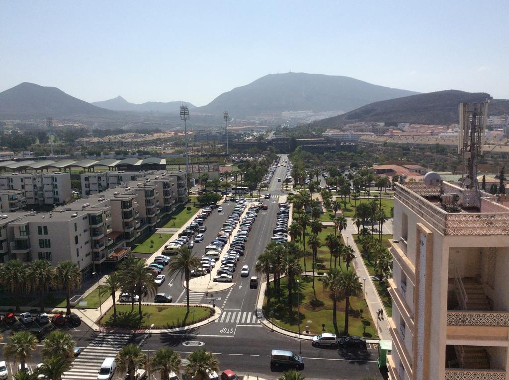 Apartment With Terrace In Playa De Las Americas Ngoại thất bức ảnh